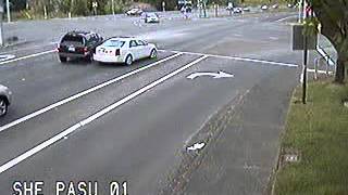 Redflex Traffic Systems-Red Light Runner Near Miss in Oregon