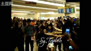 Kim Hyung Jun Arrival In Singapore 2 280810 在线视频观看 土豆网视频 自拍