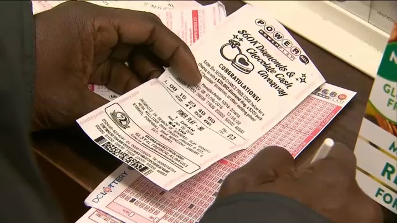 Powerball Jackpot Of $700M Up For Grabs In Tonight's Drawing - YouTube