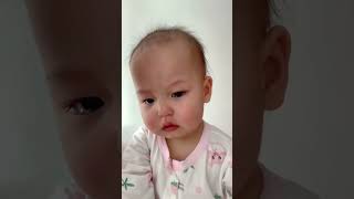 闹觉被训的小蓓蓓 眼含热泪 不敢大哭～委屈的小眼神 委屈巴巴 人类幼崽迷惑行为大赏 幼崽哭戏