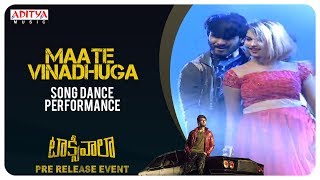 Maate Vinadhuga Song Dance Performance @ Taxiwaala Pre-Release EVENT Live || Vijay Deverakonda