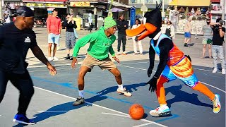 Daffy Duck EXPOSES hoopers at Venice Beach [Space Jam IRL]