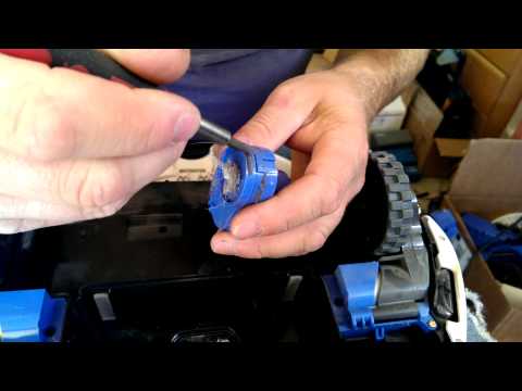 How to Clean Side Brush Motor on a iRobot Roomba How to Clean Side Brush Motor on a iRobot Roomba