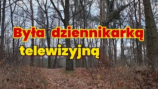 Była dziennikarką telewizyjną.