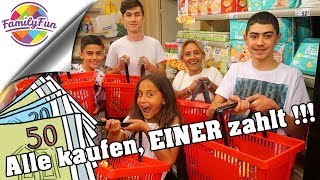 ALLE kaufen ein - EINER bezahlt ALLES !!! Challenge im Supermarkt | Family Fun