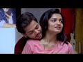 Romance करताना दरवाजा राहिला उघडा | Phulpakharu - Best Scene - Zee Yuva