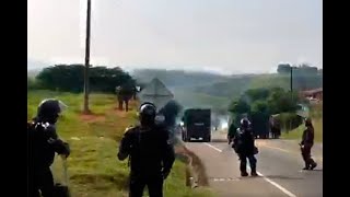 Continúa bloqueo en vía Panamericana en Cauca por protesta de indígenas y campesinos