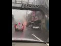 桃園大雷雨中壢龍岡路電線爆出火光，並造成當地2千多戶停電。