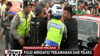 Penangkapan pelaku kejahatan di Jatinegara tegang, pelaku lakukan perlawanan - iNews Pagi 06/05