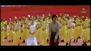 Pournami Movie - Icchi Pucchukunte Song