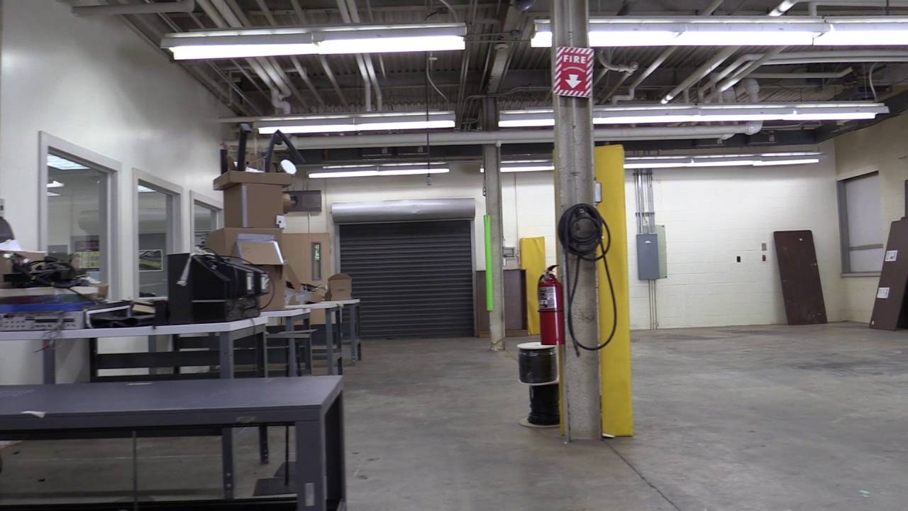 Burlington Technical Center "Studio B" Makerspace - YouTube