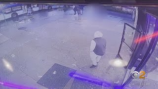 Surveillance video shows Harlem shooting that wounded 2 men