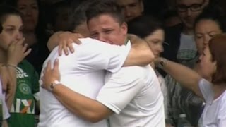 Raw: Brazilians Say 'Goodbye' to Soccer Heroes