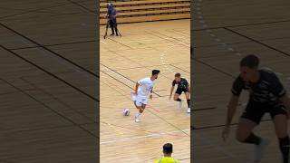 The trending pass 👀🔥 #futsal #passing #goal #shorts