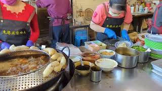 東港正宗肉丸，巨大香腸、炸肉丸 / Giant sausage and fried meat ball in taiwan street food!