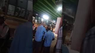 போதை ஆசாமியுடன் பஸ் டிரைவர், கண்டக்டர் சண்டை COIMBATORE || VIRAL NEWS.