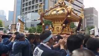 築地　波除稲荷神社　つきじ獅子祭２０１５　築四渡御　水神社大神輿　その２　２０１５．６．１３