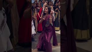 chammakchhallo🤩💥 #dance #dancereels #youtubeshorts #marathimulgi #marathiactress #saree #desiswag