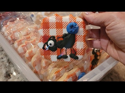 How long will gingerbread cookies last in freezer?