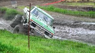 YANKEE LAKE  5/28/16  PLAY BOG ACTION/MANY TRUCKS