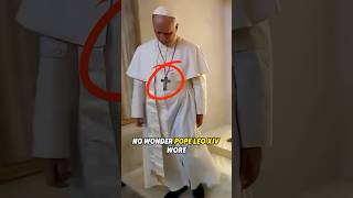 No wonder Pope Leo XIV wore a silver cross at Francis’ tomb. -1#shorts#popeleoxiv#popefrancis