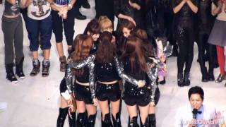 [Fancam] SNSD ::101230 2010 KBS Music Festival - The Best Popular Song Award presentation