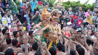 バリ島（インドネシア）　ケチャダンス（1）　 Indonesia,Bali, Kecak dance,Uluwatu temple