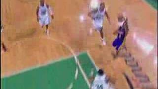 Derek Fisher Throws Up an Alley-Oop to Kobe Bryant For the Slam