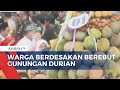 Ribuan Warga Berdesakan Berebut Durian Gratis di Festival Durian Pekalongan