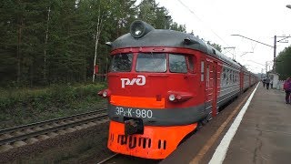 Электропоезд ЭР2.