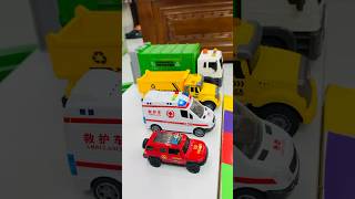 救急車のミニカー走る！緊急走行テスト。坂道走る☆Ambulance minicar runs in an emergency! Slope driving test