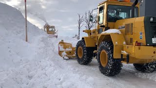 北海道　除雪（拡幅）風景