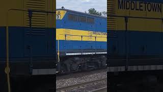 High Hood GP9 and GP38 of Middletown and New Jersey #trains #geep