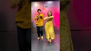 Salaam-e-ishq 💛 #deepikaagarwal #dance #duet #gmdancecentre