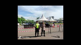 Bripka Dodi, melaksanakan pengamanan giat Speed Driver Drag Race 2025 di Central Park Meikarta