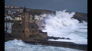 Storm Ellen in Porthleven/ Cornwall - Big Waves in Cornwall