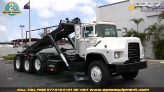 2005 Mack DM690S Roll Off Truck