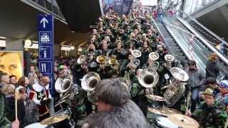 Meitschi - Bahnhofguuggete 2014 - Guggenmusik Födlitätscher