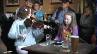 Irish-folk-music-Rosa-Carroll-and-Lilly-O-Connor-in-Tulla-Irish-fiddle-Irish-accordion