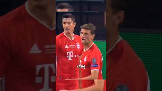 Ketika bermain tanpa egois ! #football #lewandowski #muller #bayernmunich #ball