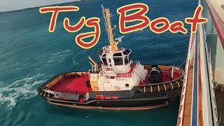 Tug Boat/kapal tunda, kapal dengan tenaga yang sangat besar, bertugas membantu kapal untuk berlabuh.