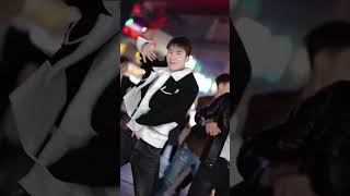 韩老弟 九尾 梦想舞团Cute Boy Dance阳光大男孩Young Fashion新型广场舞Square Dance