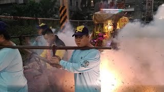 【吃炮~草港武爵宮-天官武財神 聖駕(新北池聖殿武玄會轎班團)】~108震亨國際恭迎草港武爵宮天官武財神過爐遶境