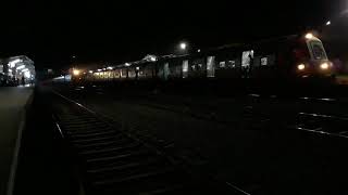 Deccan Queen Express Slowly Overtake Lonavala Talegaon Shivajinagar Fast Local At Talegaon Station..