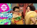 Rap Battle: Hot Dog vs Hamburger | CBC Kids