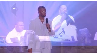 Kelontae Gavin brings Marvin Sapp into TEARS! By Singing “My Testimony & You Are God Alone”