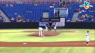 20130730 CPBL 犀牛VS猿 花絮 楊清瓏老師是看圖說故事的高手