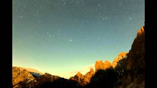 Timelapse la luna che sorge dal Carestiato