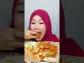 Udah lama nih gak makan ayam gepuk pak Gembus biar tambah kenyang kasih mie goreng puedesss 🤤🥵👍