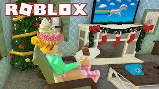 Roblox Welcome To Bloxburg Beta Pool Party Gym - christmas party snowball fight with fans roblox snow